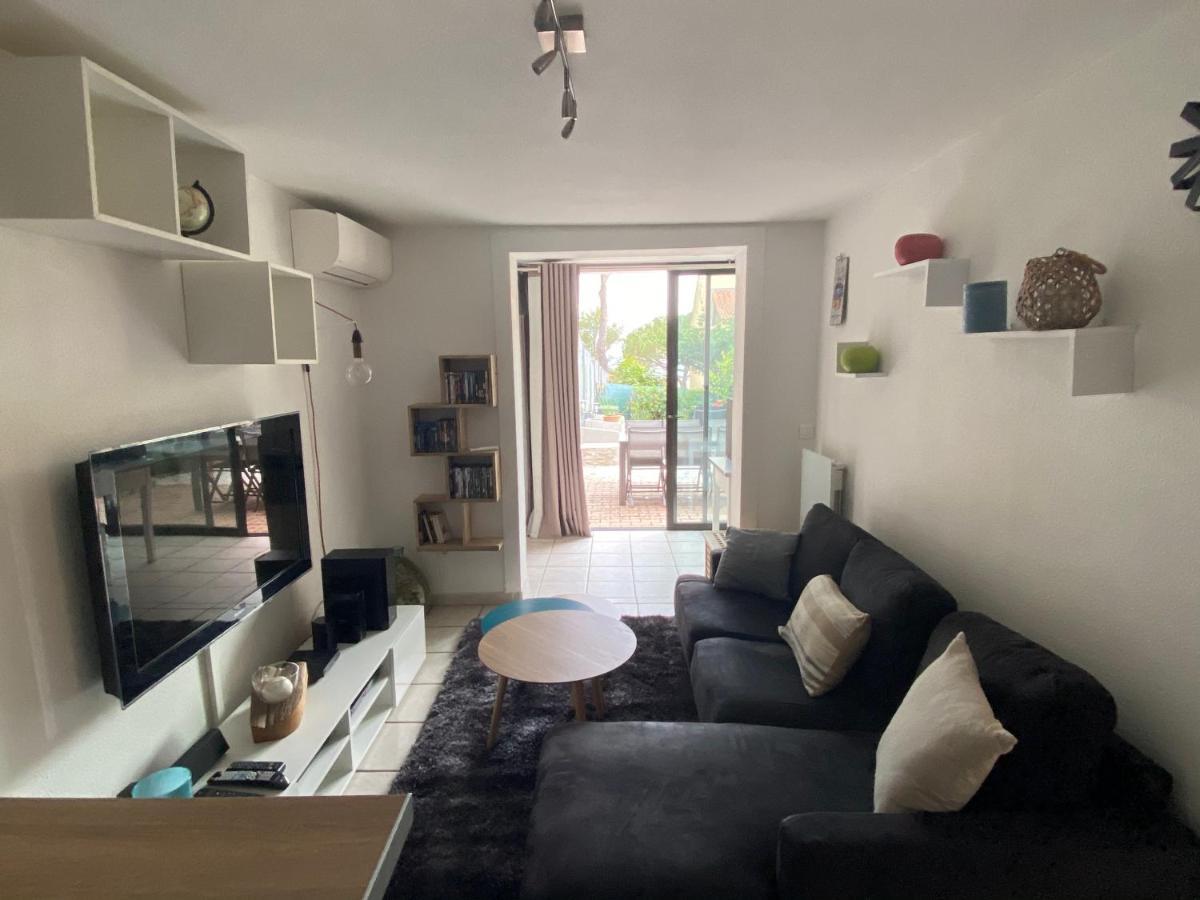 Logement Entier T2 Climatise, Parking Gratuit, Jardin, Plage A 2Min A Pied Sanary-sur-Mer Exteriör bild