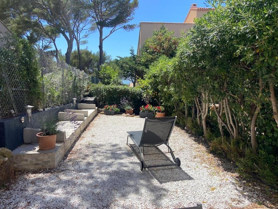 Logement Entier T2 Climatise, Parking Gratuit, Jardin, Plage A 2Min A Pied Sanary-sur-Mer Exteriör bild